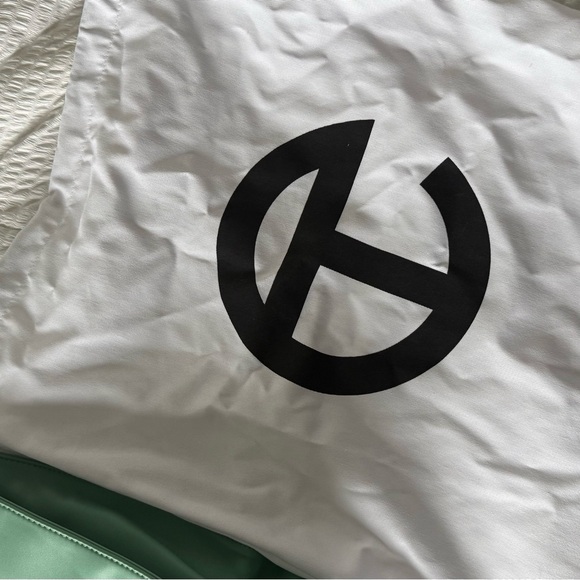 NWT Telfar Medium Shopping Bag in Color Sage - Picture 5 of 9